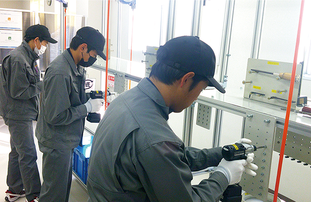 Supporting local high school and university students’ manufacturing training and career education